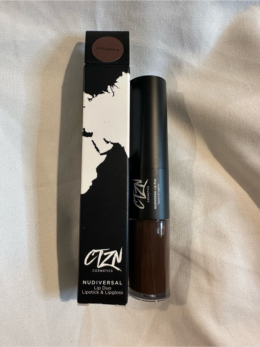 Nudiversal Lip Duo in Stockholm - Brown